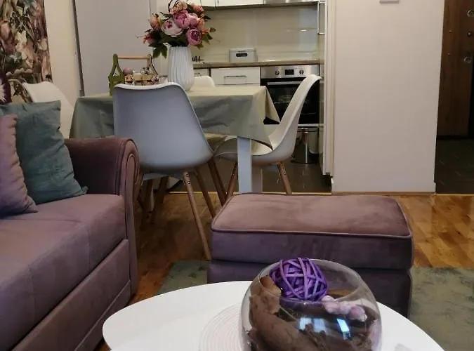 Apartment Spring Flower *